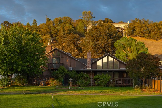 Detail Gallery Image 2 of 47 For 18279 Hidden Valley, Hidden Valley Lake,  CA 95467 - 3 Beds | 3 Baths