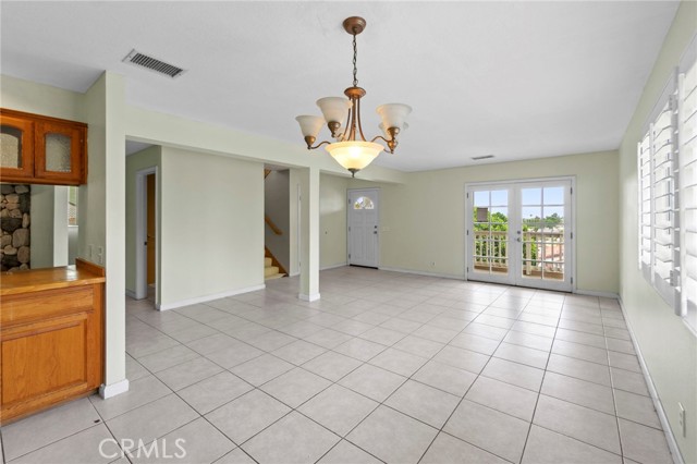 Detail Gallery Image 9 of 28 For 429 S Hill St, Orange,  CA 92869 - 3 Beds | 2/1 Baths