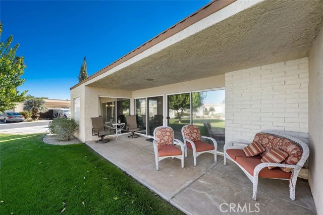80173 Palm Circle Drive, La Quinta CA: https://media.crmls.org/medias/22179e0f-e0f1-43ae-b686-e0e585c87d62.jpg