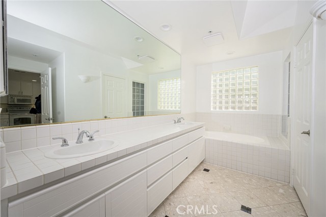 Detail Gallery Image 20 of 37 For 2243 Martin #419,  Irvine,  CA 92612 - 2 Beds | 2 Baths