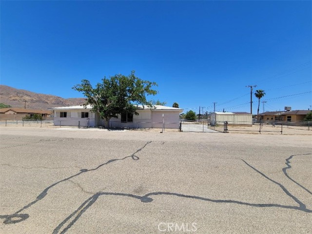 Detail Gallery Image 2 of 25 For 36013 4th St, Yermo,  CA 92398 - 3 Beds | 1 Baths