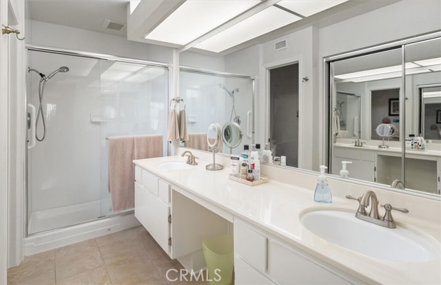 Detail Gallery Image 15 of 25 For 25867 Mcbean #89,  Valencia,  CA 91355 - 2 Beds | 2 Baths