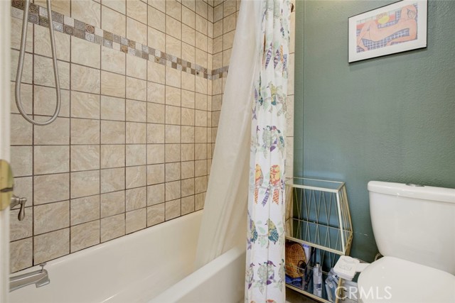 Detail Gallery Image 19 of 26 For 2940 N Verdugo Rd #305,  Glendale,  CA 91208 - 2 Beds | 2 Baths