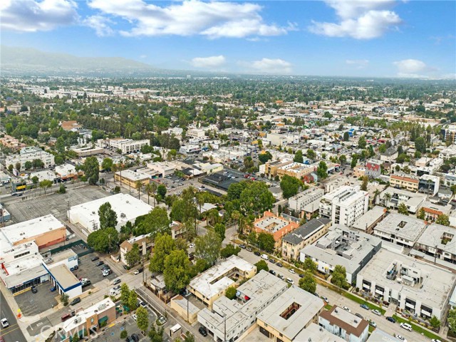 7049 Vassar Avenue, Canoga Park CA: https://media.crmls.org/medias/22193cf4-017c-41ad-9688-cccae937bb6d.jpg