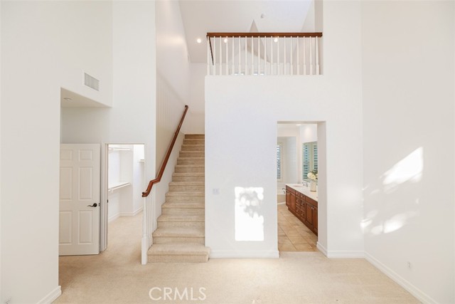 72 Orange Blossom, Ladera Ranch CA: https://media.crmls.org/medias/22196e41-c59b-4f6c-a6a5-503a59f3dc36.jpg