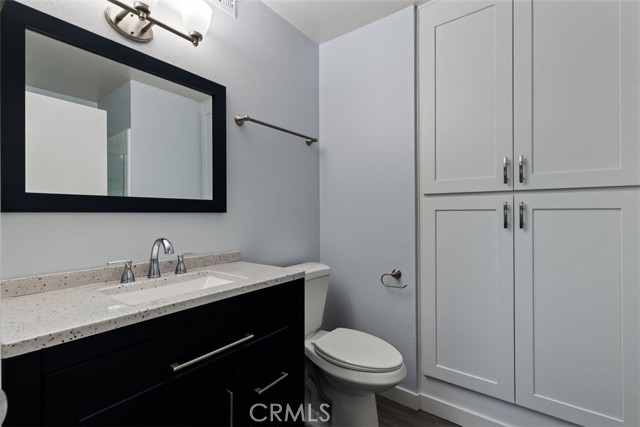 Detail Gallery Image 12 of 19 For 4744 Ben Ave #11,  Valley Village,  CA 91607 - 2 Beds | 2/1 Baths