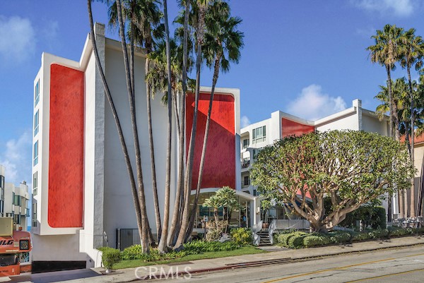 565 Esplanade, Redondo Beach, California 90277, 1 Bedroom Bedrooms, ,Residential,Sold,Esplanade,SB21248131