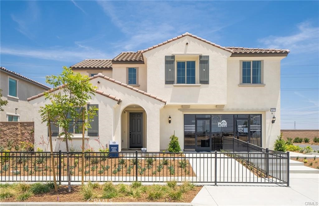 3677 S Bearberry Avenue