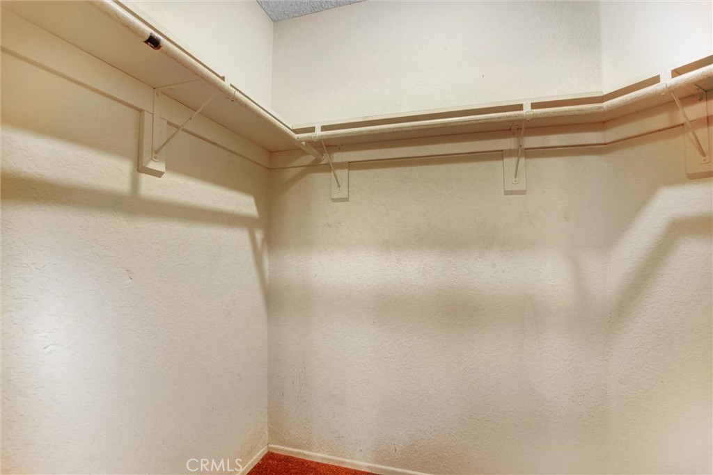 https://media.crmls.org/medias/221c328d-af2c-4665-8ee8-c9bc3126720e.jpg?preset=X-Large