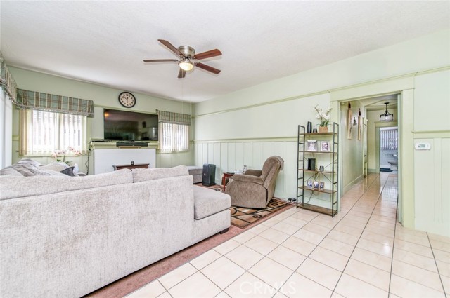 Detail Gallery Image 6 of 34 For 406 E Walnut, Santa Ana,  CA 92701 - – Beds | – Baths