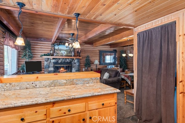 Detail Gallery Image 8 of 28 For 913 Nana Ave, Big Bear City,  CA 92314 - 3 Beds | 2 Baths