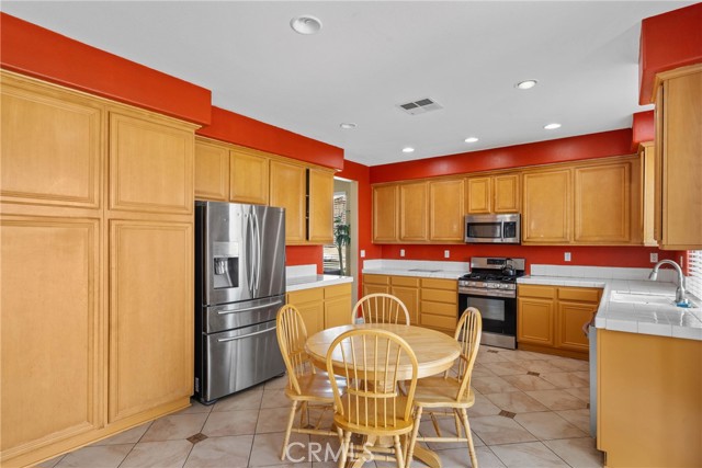 8309 Clover Creek Road, Riverside CA: https://media.crmls.org/medias/221d0046-5894-46fd-a6d0-66c122d276cc.jpg