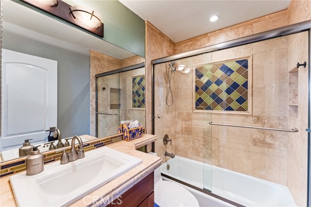 Detail Gallery Image 22 of 24 For 14870 Stonehedge Ln, Westminster,  CA 92683 - 2 Beds | 2 Baths