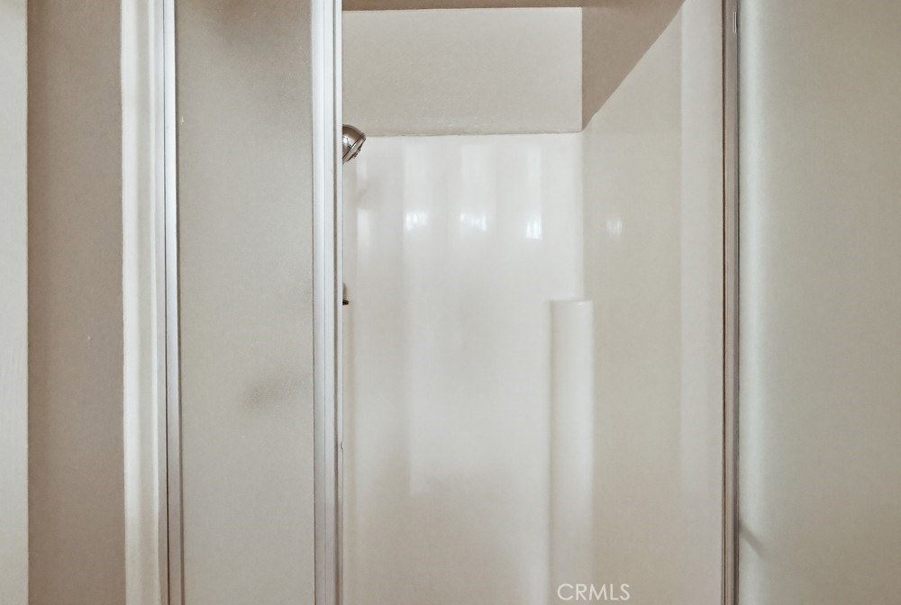 https://media.crmls.org/medias/221d4a27-142b-4eed-bf53-7c153ec054c1.jpg?preset=X-Large