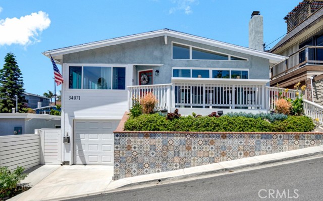 Detail Gallery Image 1 of 30 For 34071 El Contento Dr, Dana Point,  CA 92629 - 2 Beds | 2 Baths