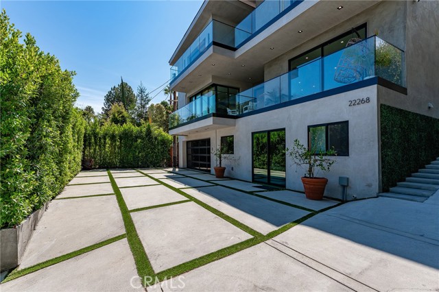 Detail Gallery Image 4 of 65 For 22268 Avenue San Luis, Woodland Hills,  CA 91364 - 5 Beds | 5/1 Baths