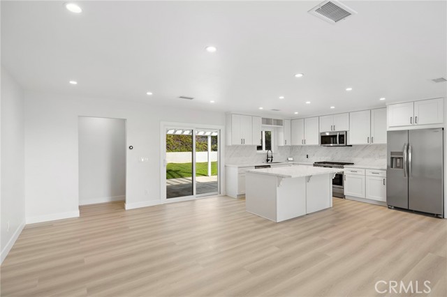 Detail Gallery Image 9 of 29 For 2960 Alta Laguna, Laguna Beach,  CA 92651 - 3 Beds | 2 Baths