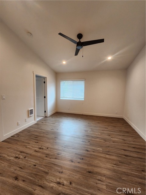 Detail Gallery Image 30 of 36 For 120 S Francisca Ave #18,  Redondo Beach,  CA 90277 - 2 Beds | 2/1 Baths