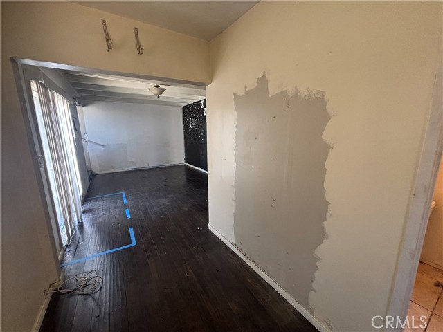 1339 W 66th Street, Los Angeles CA: https://media.crmls.org/medias/221ef840-47bc-454f-bd33-c29b22584e36.jpg