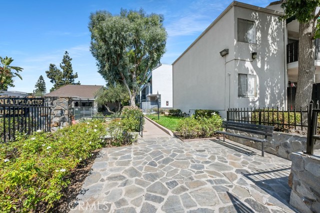 Detail Gallery Image 3 of 29 For 18645 Hatteras St #264,  Tarzana,  CA 91356 - 1 Beds | 1 Baths