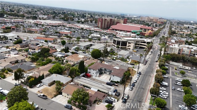 Image 19 of 23 For 12905 Palm Street