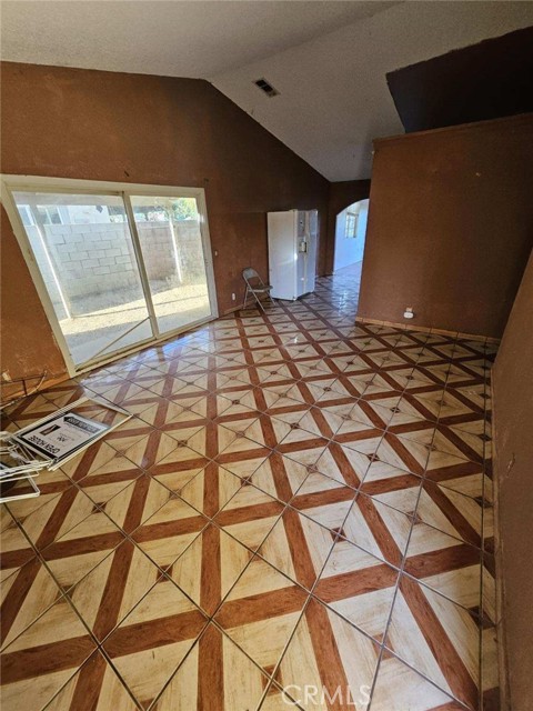 24361 Bion Drive, Moreno Valley CA: https://media.crmls.org/medias/221f51a7-b6c8-4427-a11e-faa58b604605.jpg
