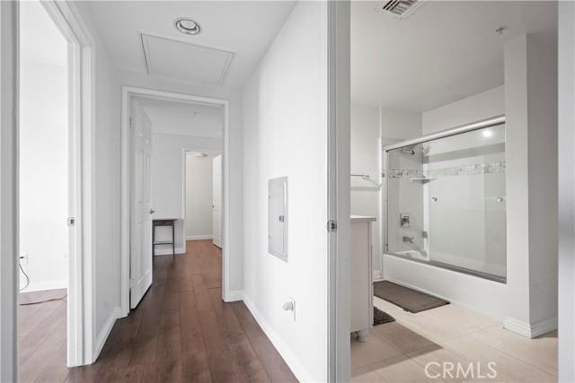 13200 Pacific Promenade, Playa Vista CA: https://media.crmls.org/medias/22208d93-7f00-478a-84ae-4c82b0c5d56a.jpg