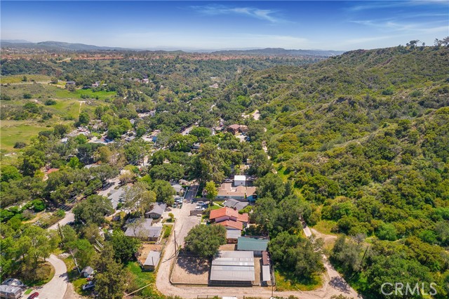 20361 Adkinson Lane, Trabuco Canyon CA: https://media.crmls.org/medias/2222188e-b930-4cda-bab2-c0ca83b3f01b.jpg