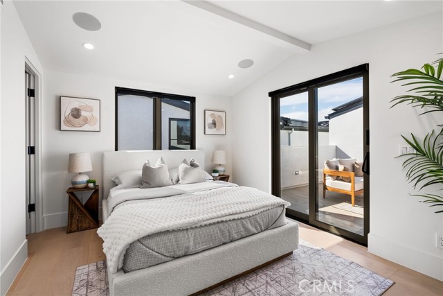 Detail Gallery Image 20 of 31 For 419 Narcissus Ave, Corona Del Mar,  CA 92625 - 3 Beds | 3/1 Baths