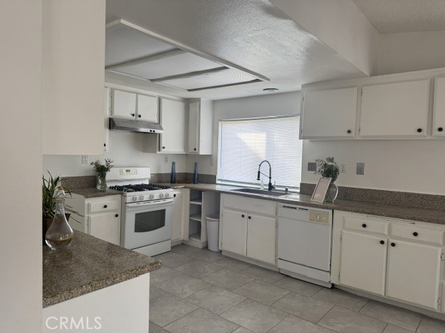 Detail Gallery Image 14 of 46 For 39457 Frontier Circus St, Palmdale,  CA 93591 - 3 Beds | 2 Baths