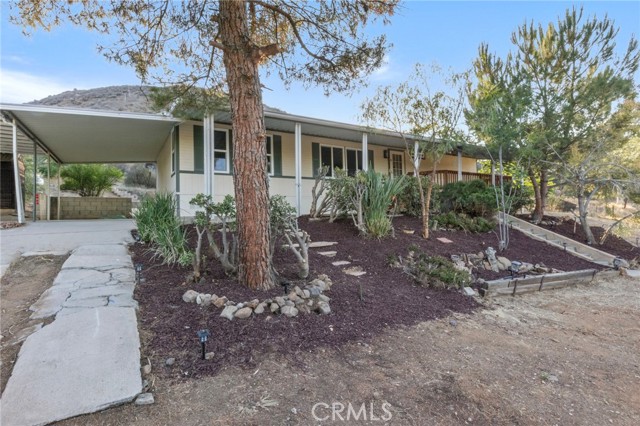 27255 Vista Avenue, Perris CA: https://media.crmls.org/medias/22236469-3814-44aa-901f-0455cc46bf64.jpg
