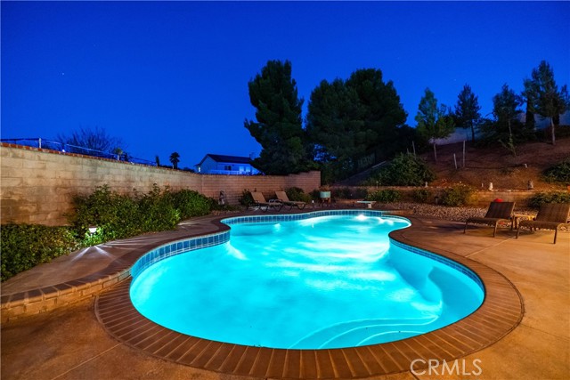 Detail Gallery Image 12 of 75 For 40755 via Tranqilo, Palmdale,  CA 93551 - 6 Beds | 3 Baths