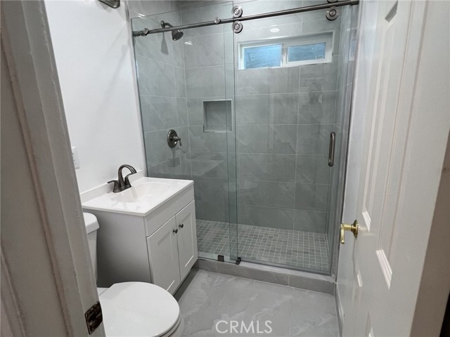 1840 West Glenoaks Boulevard, A photo 6