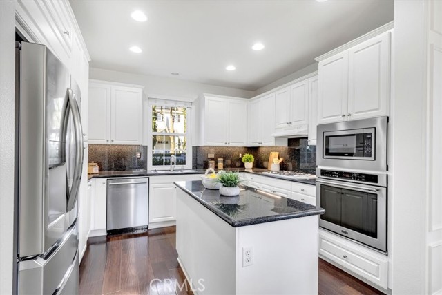 Detail Gallery Image 4 of 58 For 17 Sandy Pond, Ladera Ranch,  CA 92694 - 4 Beds | 2/1 Baths