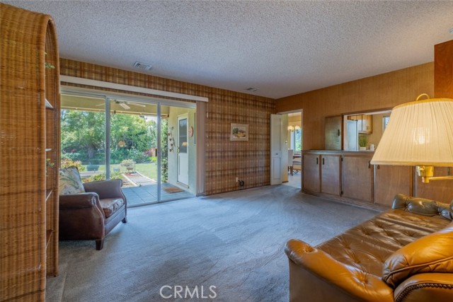 655 Fountain Springs Lane, Glendora CA: https://media.crmls.org/medias/22244c30-6102-457b-aa66-ecaf8e597d49.jpg