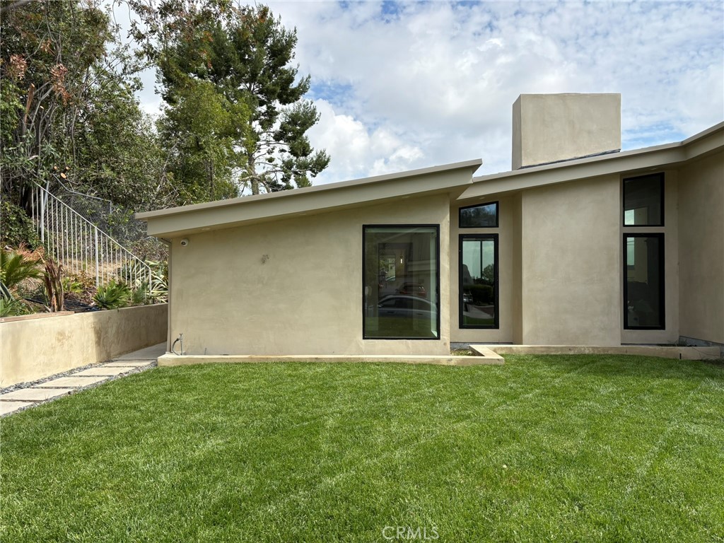 4236 Ellenita Avenue
