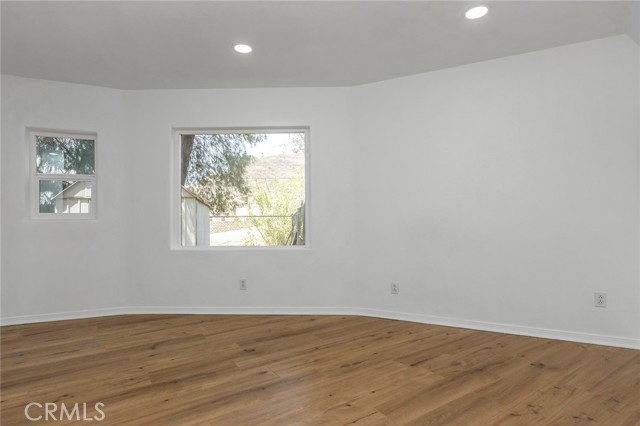 11101 Spanish Hills Dr, Corona CA: https://media.crmls.org/medias/2224c577-890a-4a69-b6fd-1e593b99215a.jpg