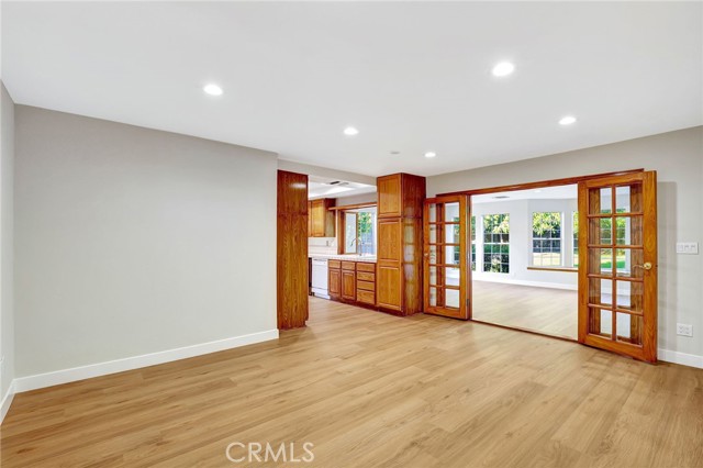 10938 Remmet Avenue, Chatsworth CA: https://media.crmls.org/medias/22256579-c9e2-47d8-a36e-955f8309e8ba.jpg