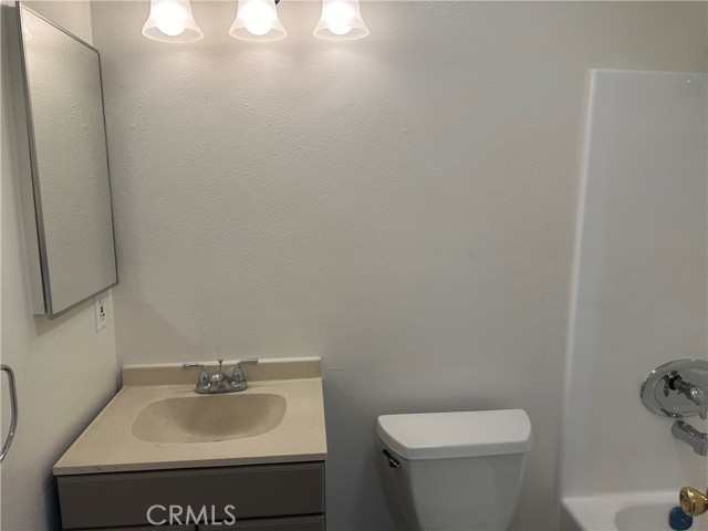 Detail Gallery Image 7 of 16 For 219 E Maple St #6,  Glendale,  CA 91205 - 3 Beds | 2 Baths