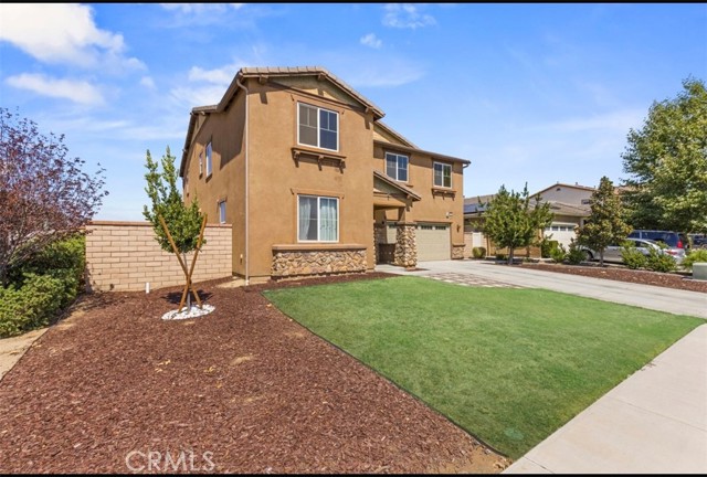 Detail Gallery Image 2 of 46 For 25392 Lone Acres Road, Menifee,  CA 92584 - 5 Beds | 2/1 Baths