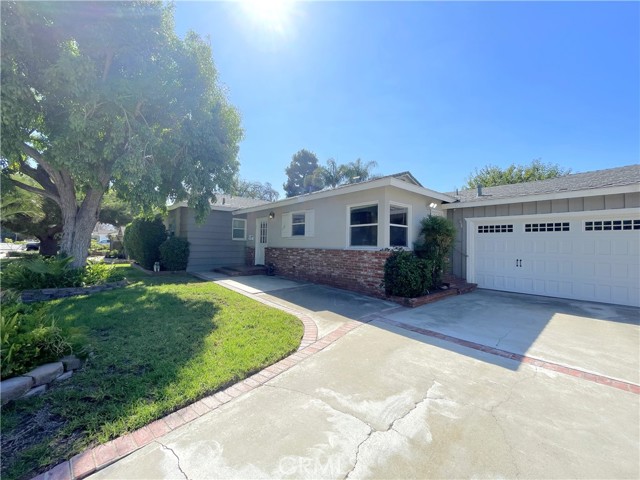 1338 E Cpress Avenue, Glendora CA: https://media.crmls.org/medias/22261a42-d48d-4aff-bd3b-deb687505d71.jpg