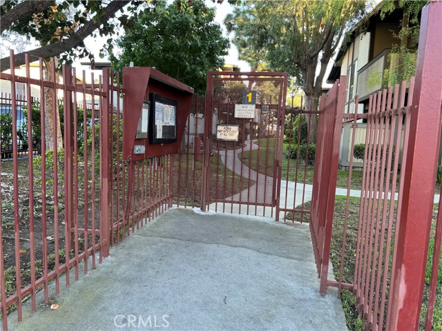 Detail Gallery Image 3 of 36 For 832 Coriander Dr #D,  Torrance,  CA 90502 - 1 Beds | 1 Baths