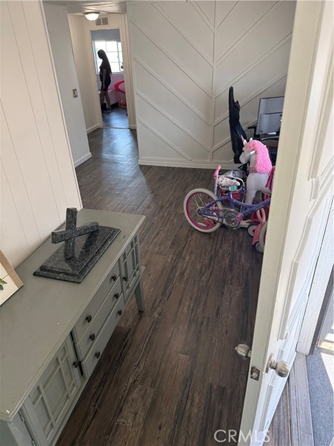 17400 Valley Blvd, Fontana CA: https://media.crmls.org/medias/2227d689-be14-4729-81b6-8c804c9ca7c0.jpg