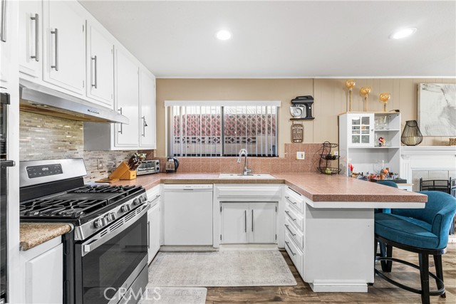 Detail Gallery Image 17 of 34 For 45228 Lorimer, Lancaster,  CA 93534 - 4 Beds | 2 Baths