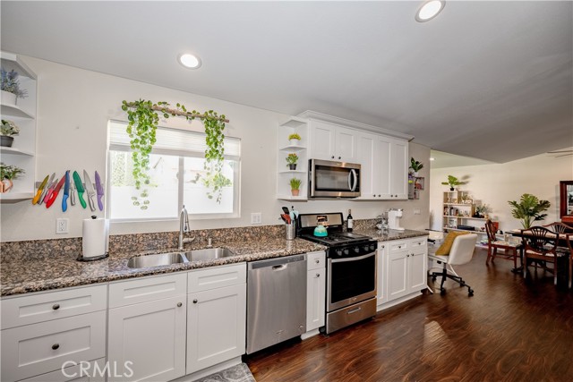 Detail Gallery Image 35 of 47 For 20419 Kesley St, Canyon Country,  CA 91351 - 6 Beds | 3 Baths