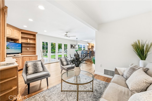 Detail Gallery Image 17 of 39 For 9355 Tanager, Fountain Valley,  CA 92708 - 4 Beds | 2/1 Baths