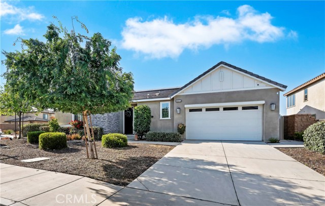 Detail Gallery Image 3 of 49 For 30572 Trumpet Vine Lane, Murrieta,  CA 92563 - 4 Beds | 2/1 Baths