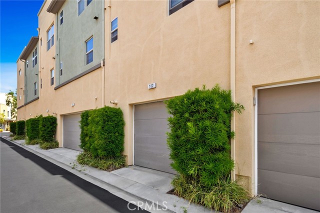 5325 Pacific Terrace, Hawthorne CA: https://media.crmls.org/medias/22297184-2234-4ab1-abae-21520a3ecaf9.jpg