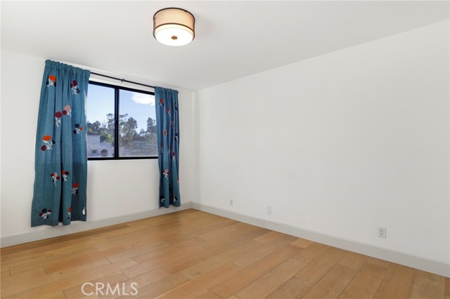 Detail Gallery Image 32 of 46 For 2400 Glendale Ct, Los Angeles,  CA 90039 - 3 Beds | 3 Baths