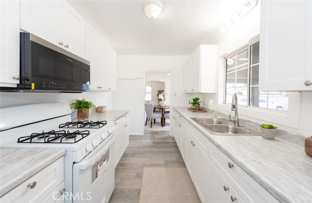 1949 Lancewood Avenue, Hacienda Heights CA: https://media.crmls.org/medias/2229cd72-ef49-4eb1-9652-843d06ed1ebd.jpg